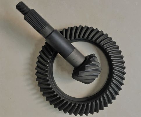Forjamento espiral da coroa e do pinhão da engrenagem cônica de NISSAN que processa o material 20CrMnTi