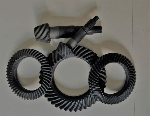 Engrenagem cônica espiral de aço do assistente para a caixa de engrenagens anti - tratamento de superfície enegrecendo do óleo